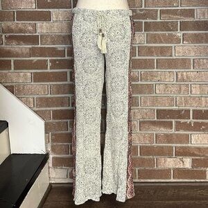 ivory printed pants from o'neill